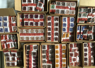 Ca. 850x Oil paint jewelry beads